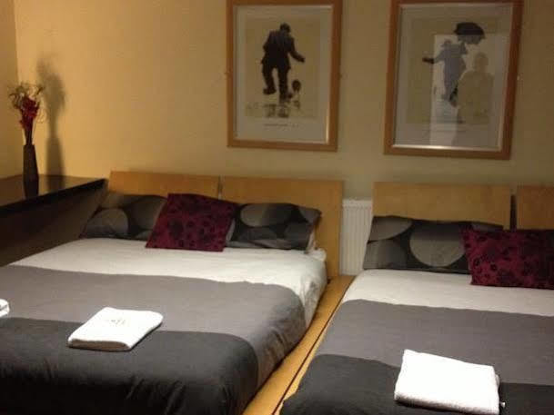 The Kingscliffe Guesthouse مانشستر المظهر الخارجي الصورة